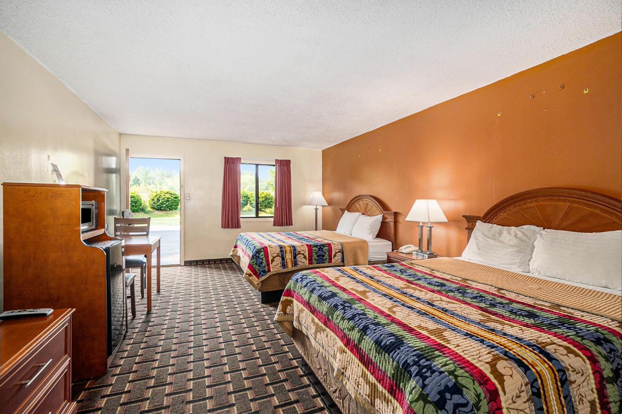 Great Lakes Inn & Suites South Haven Ruang foto